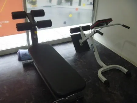 シットアップベンチ・ハイパーエクステンション